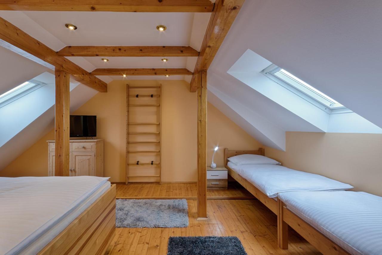 Romance Homestay *