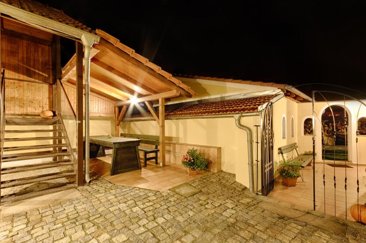 Homestay Romance Jindrichuv Hradec
