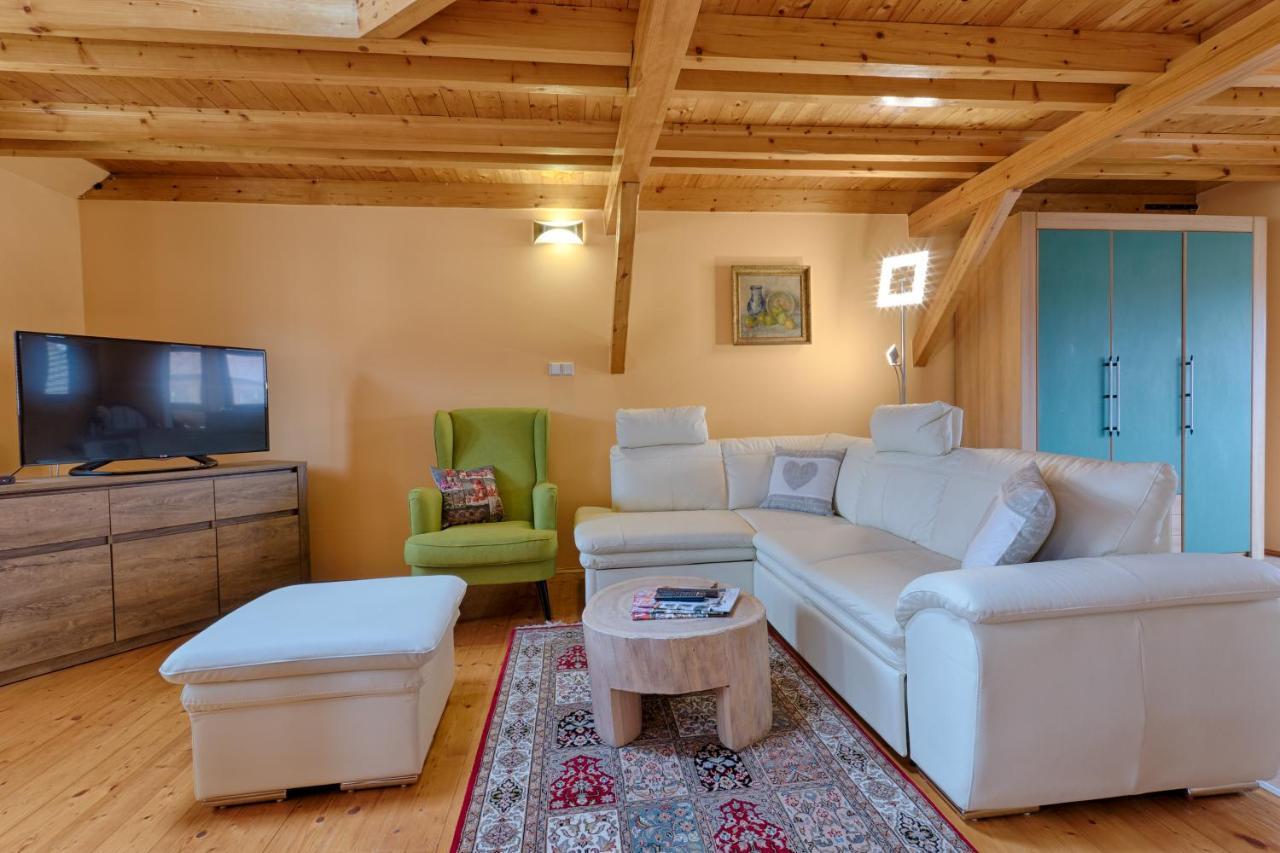 Homestay Romance Jindrichuv Hradec